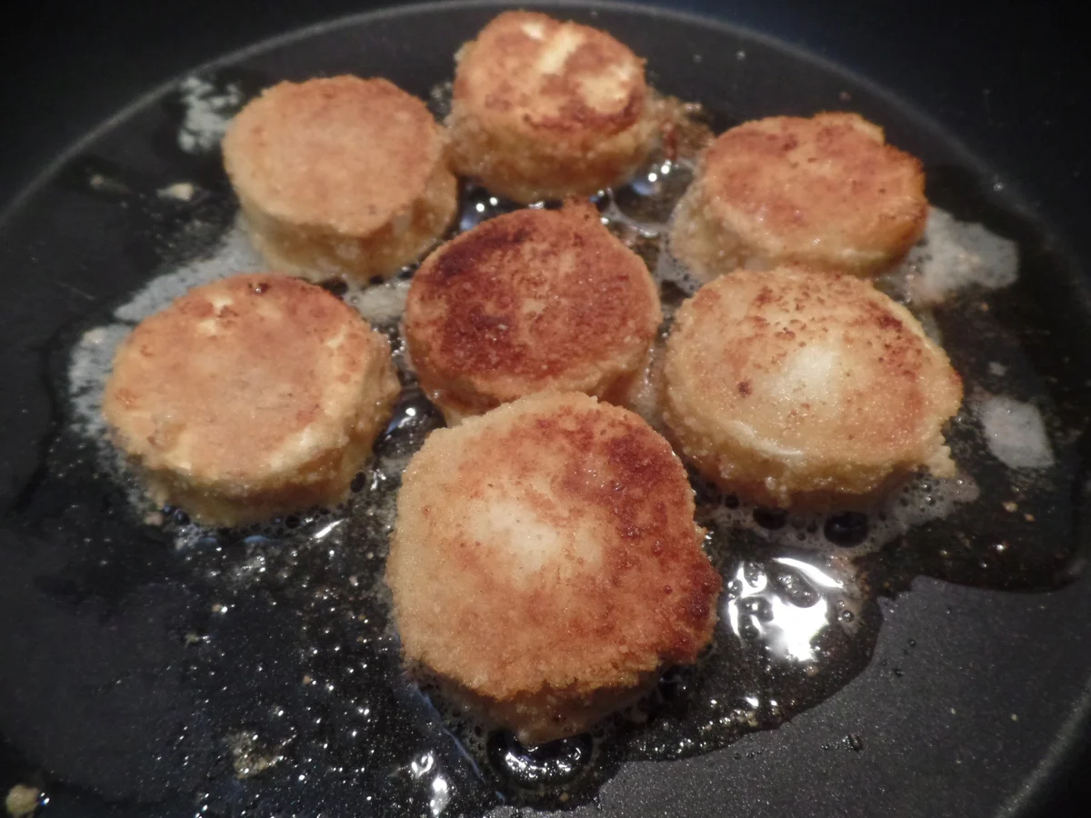 Spargel mit Orangen-Hollandaise und Ziegenkäsetalern - Rezept - Bild Nr. 10468