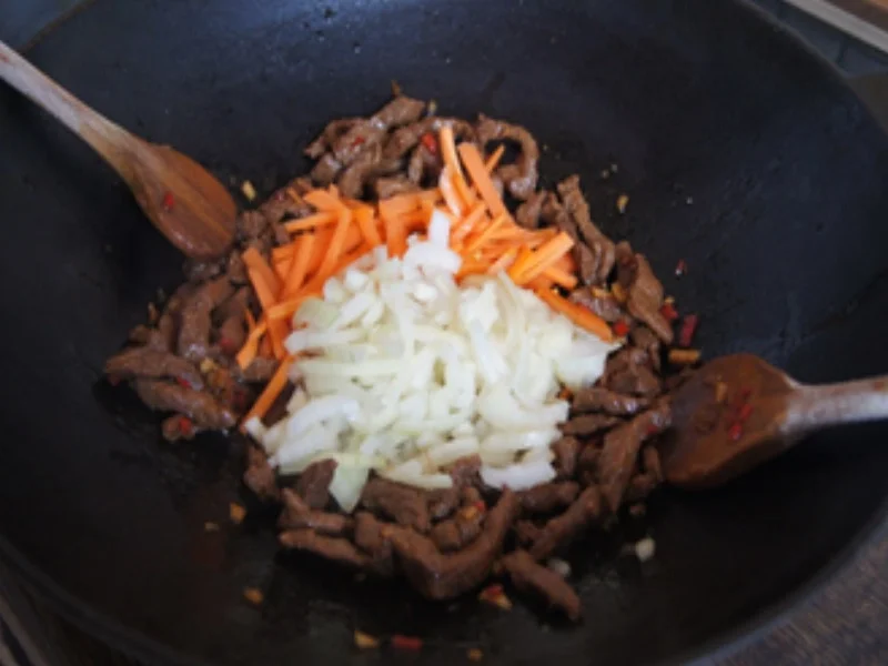 Rindfleischstreifen mit Gemüsemix und Mie-Nudeln - Rezept - Bild Nr. 15