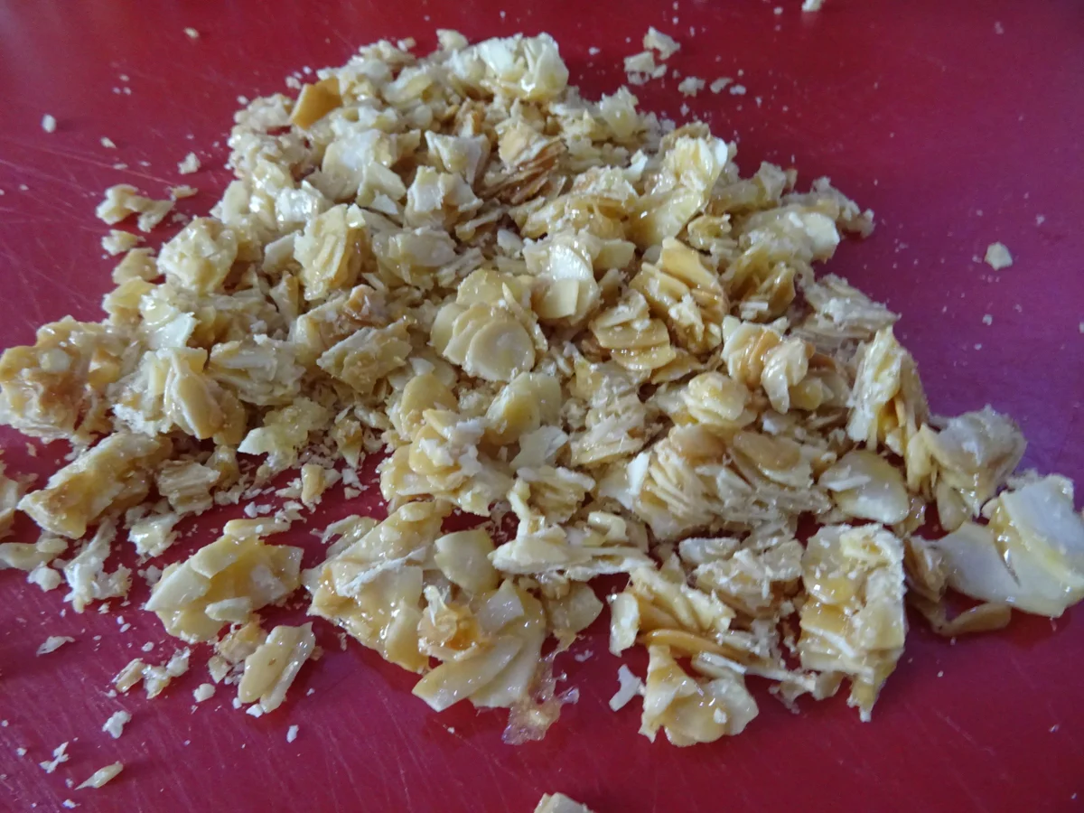 Aprikosen-Schmand-Törtchen mit Mandelkrokant-Topping - Rezept - Bild Nr. 3