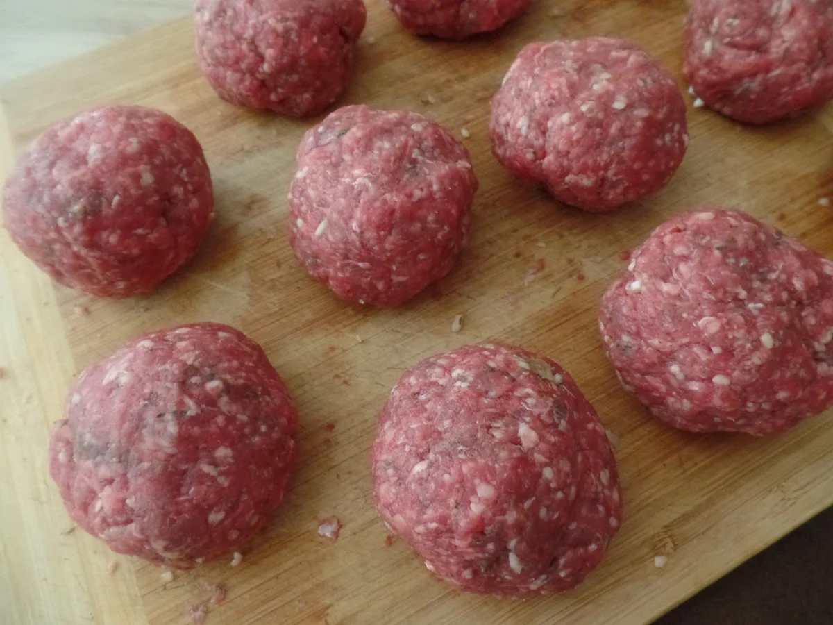 Bifteki-Griechische Frikadellen mit Schafskäse-Füllung - Rezept - Bild Nr. 10460