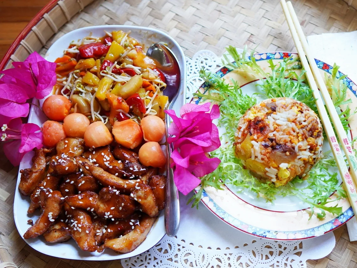 Rezept: Hühnerbrust mit Ananas, Papaya und gebratenem Reis Bild Nr. 2 Hühnerbrust mit Ananas, Papaya und gebratenem Reis - Rezept - Bild Nr. 2