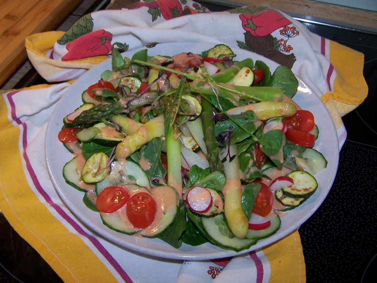 Ein bunter Salat , mit zweierlei Spargel - Rezept - Bild Nr. 2
