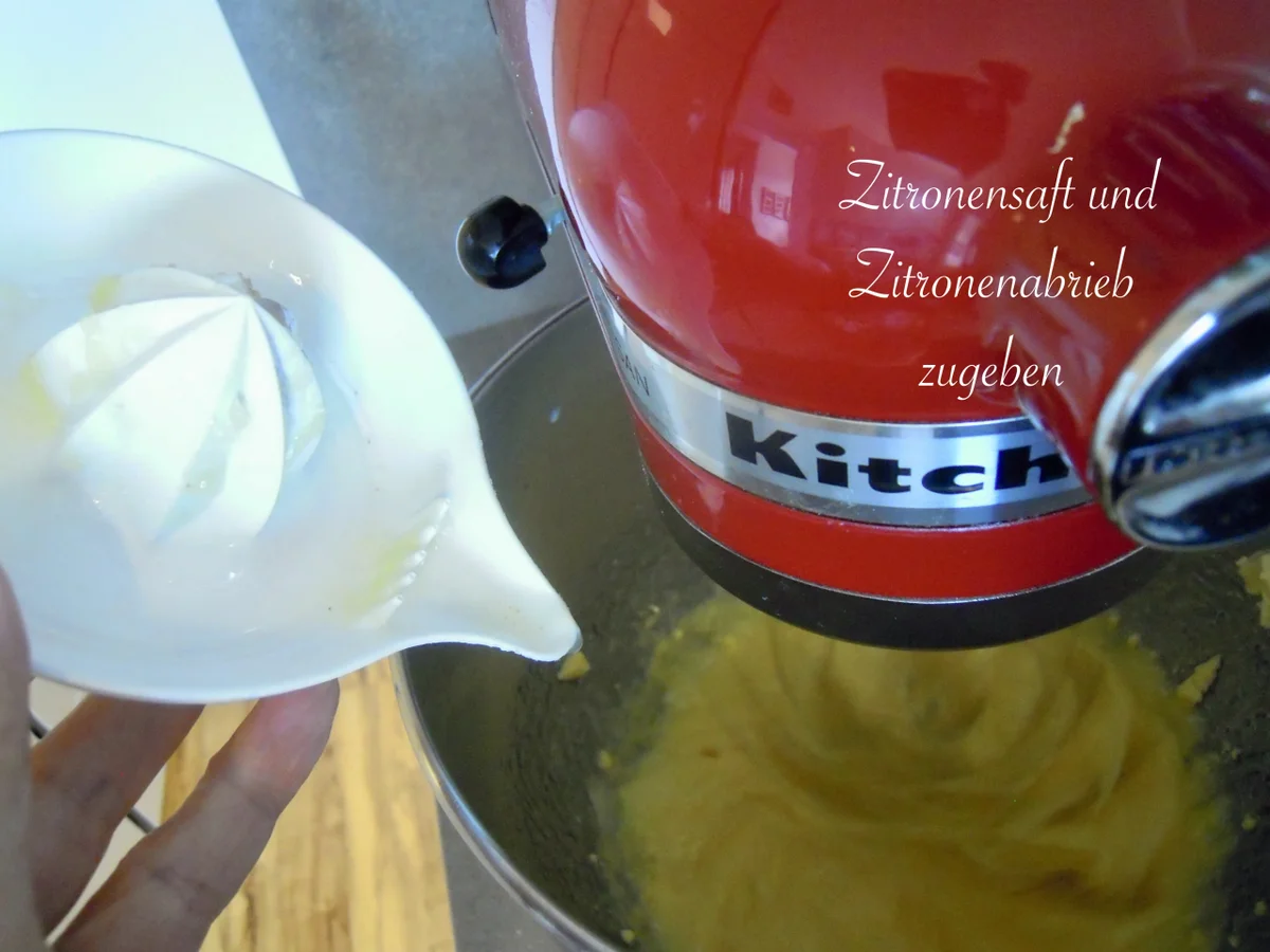 Rezept: Holunder Blüten Creme Törtchen Bild Nr. 10462 Holunder Blüten Creme Törtchen - Rezept - Bild Nr. 10462