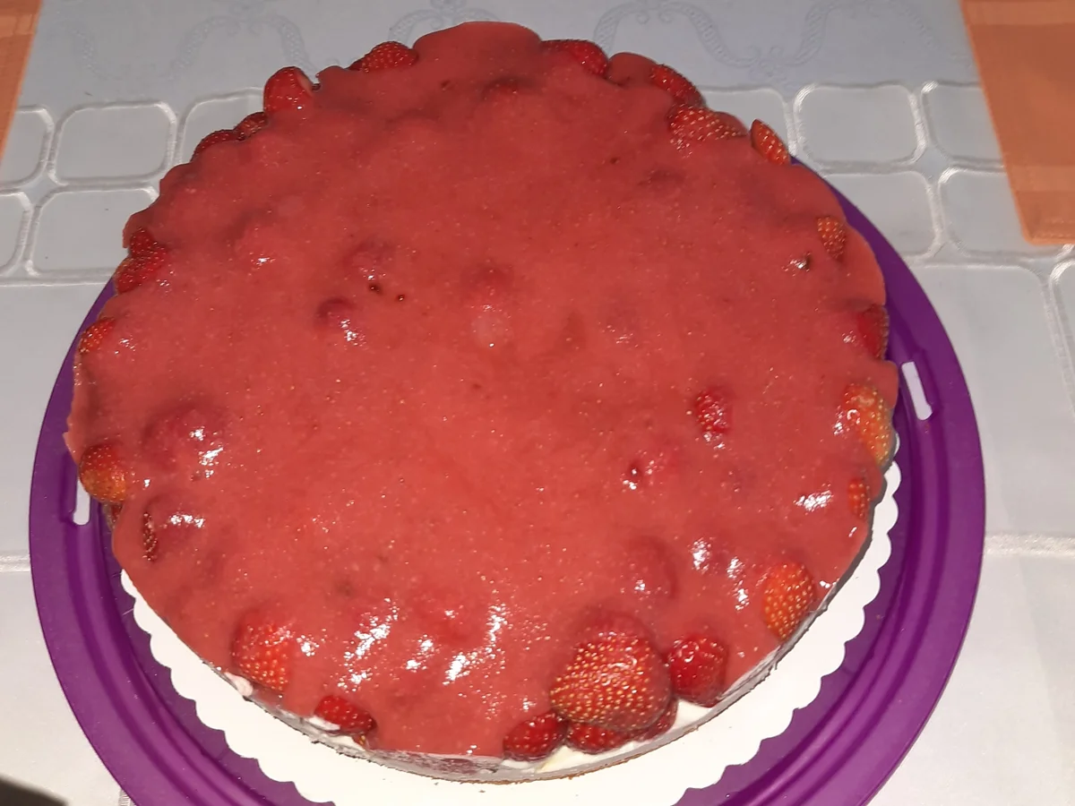 Erdbeer-Quark-Sahne Torte für 26cm Tortenring - Rezept - Bild Nr. 2
