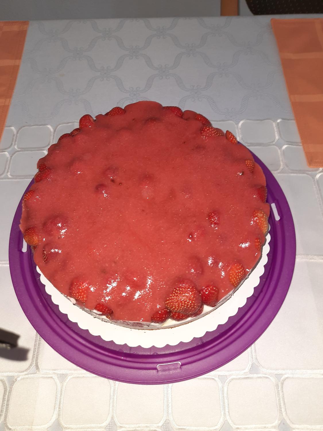 Erdbeer Quark Sahne Torte Fur 26cm Tortenring Rezept Kochbar De