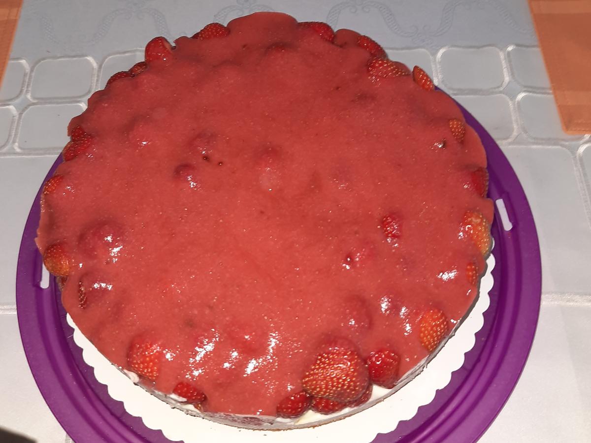Erdbeer-Quark-Sahne Torte für 26cm Tortenring - Rezept - kochbar.de