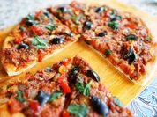 Pikanter Kuchen mit  Sardellen – Sardenaira - Rezept - Bild Nr. 2