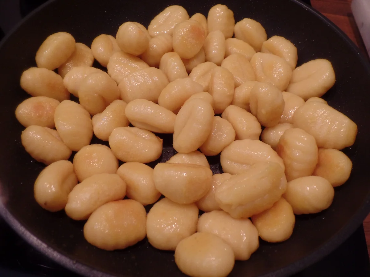 Rezept: Spargel-Gnocchi-Pfanne Bild Nr. 10463 Spargel-Gnocchi-Pfanne - Rezept - Bild Nr. 10463