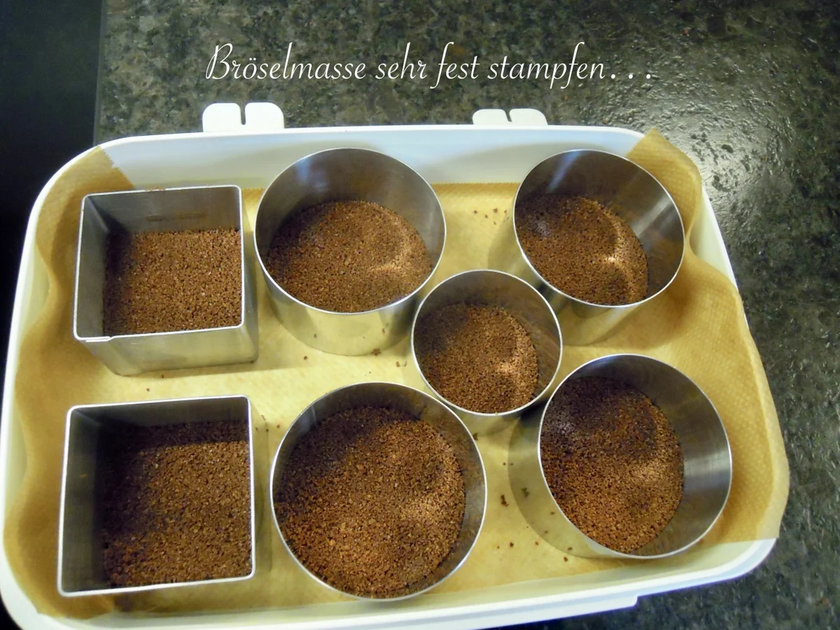 Rezept: Ananas Kokos Törtchen mit Pina Colada Espuma Bild Nr. 12 Ananas Kokos Törtchen mit Pina Colada Espuma - Rezept - Bild Nr. 12