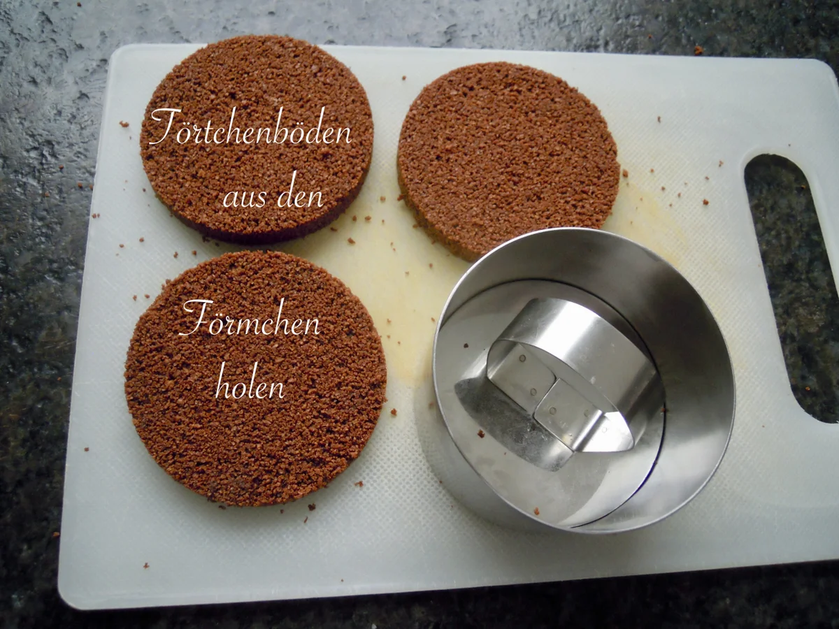 Rezept: Ananas Kokos Törtchen mit Pina Colada Espuma Bild Nr. 10481 Ananas Kokos Törtchen mit Pina Colada Espuma - Rezept - Bild Nr. 10481