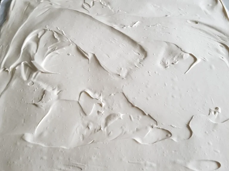 Rezept: Frische Erdbeeren - Erdbeerkaramel in der Biskuitrolle XXL Bild Nr. 10464 Frische Erdbeeren - Erdbeerkaramel in der Biskuitrolle XXL - Rezept - Bild Nr. 10464