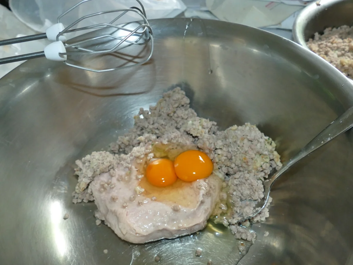 Rezept: Fleischküchle mit frischem Brät Bild Nr. 7 Fleischküchle mit frischem Brät - Rezept - Bild Nr. 7