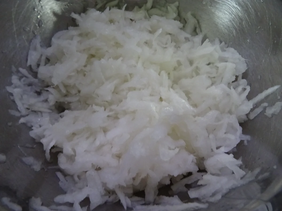 Rezept: Dorade mit Lachs-Farce-Füllung.... Rettich-Salat und Kräuter-Drillingen Bild Nr. 13 Dorade mit Lachs-Farce-Füllung.... Rettich-Salat und Kräuter-Drillingen - Rezept - Bild Nr. 13