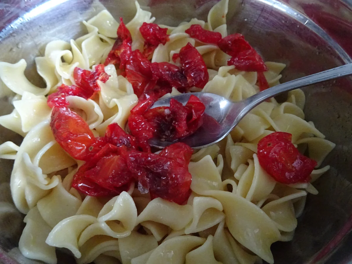 Tagliatelle-Salat mit italienischem Touch - Rezept - Bild Nr. 3