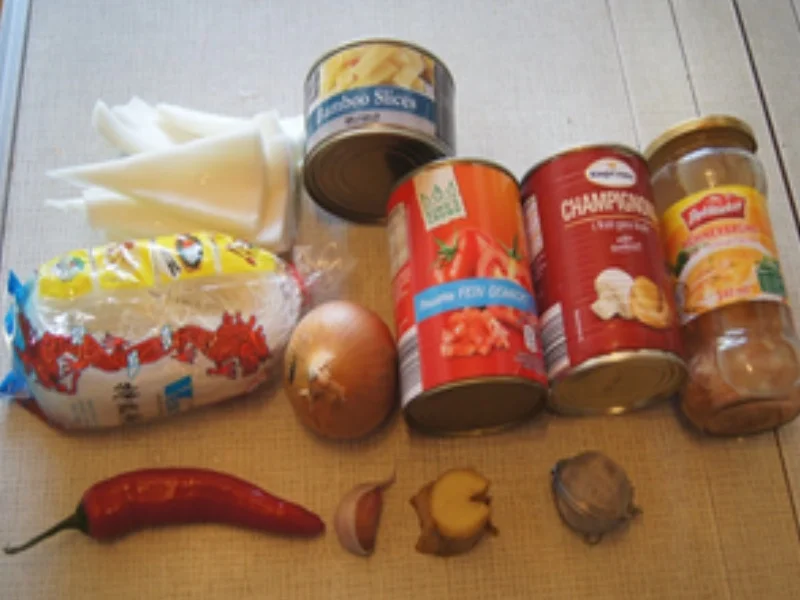 Asiatische Tomatensuppe mit Einlage - Rezept - Bild Nr. 3