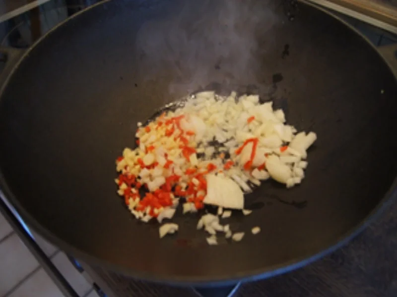 Asiatische Tomatensuppe mit Einlage - Rezept - Bild Nr. 12