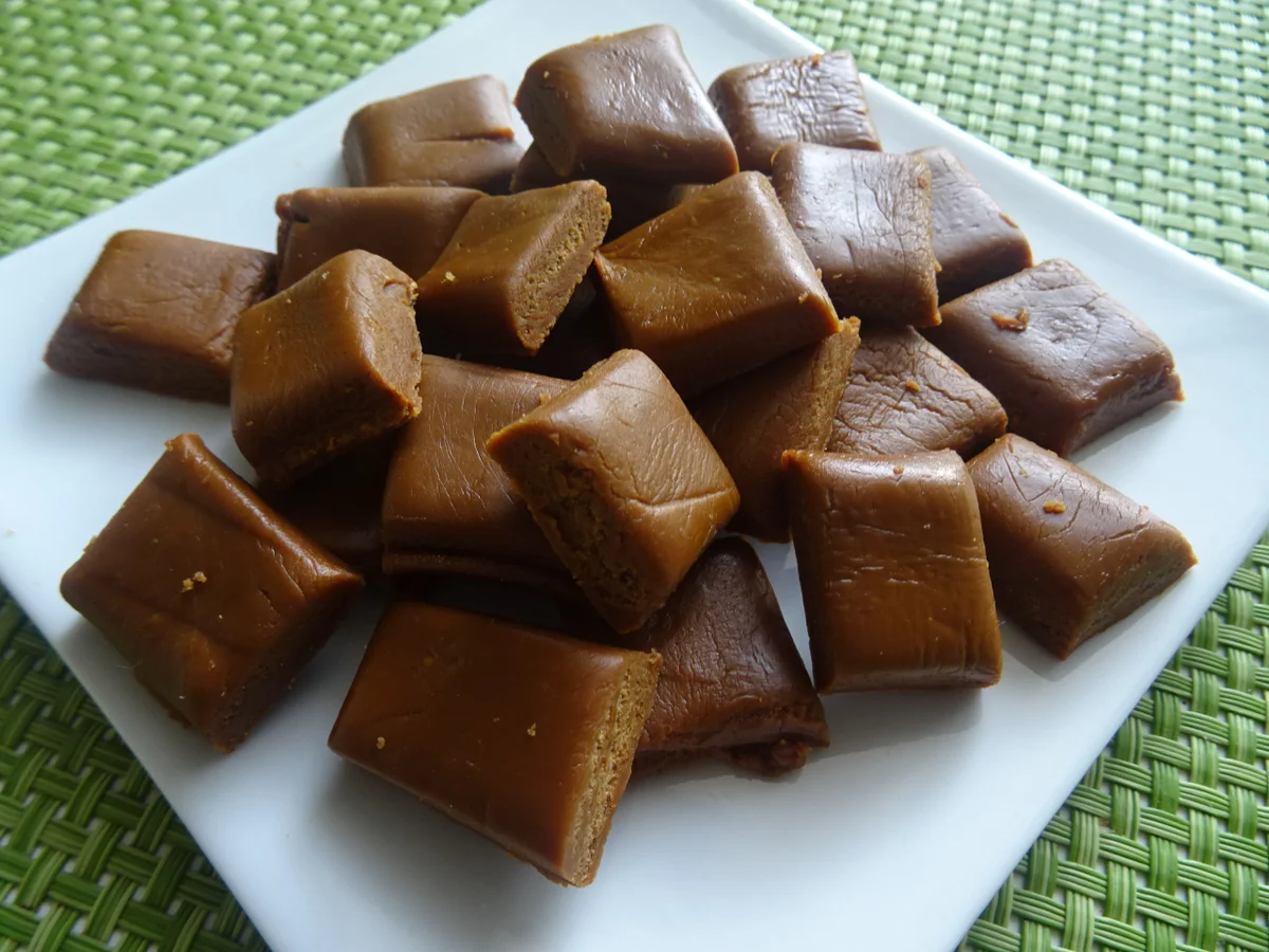 Rezept: Karamellbonbons Bild Nr. 2 Karamellbonbons - Rezept - Bild Nr. 2