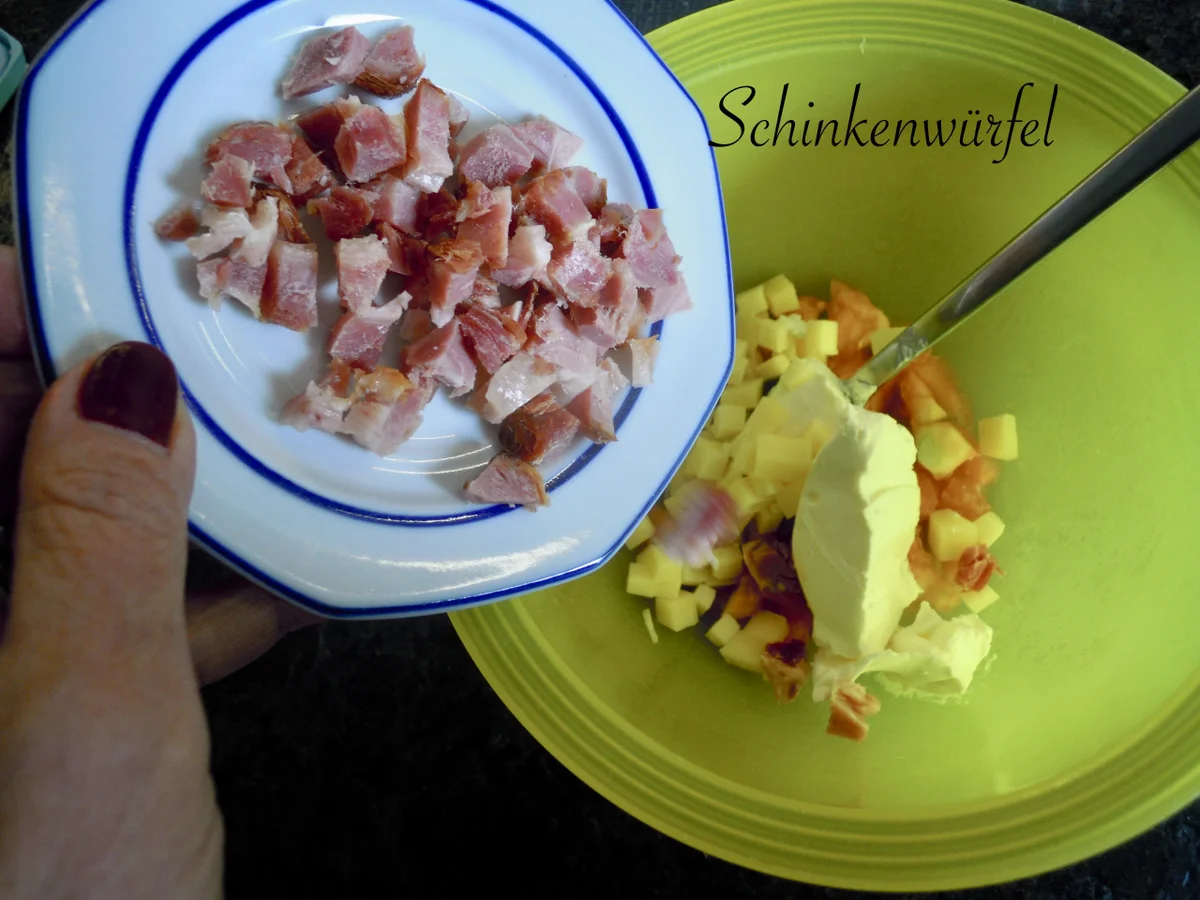 Rezept: Gefüllte Tomate mit Käse überbacken Bild Nr. 10474 Gefüllte Tomate mit Käse überbacken - Rezept - Bild Nr. 10474