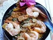 Würzig-scharfe Reisnudelsuppe mit Garnelen - Rezept - Bild Nr. 2