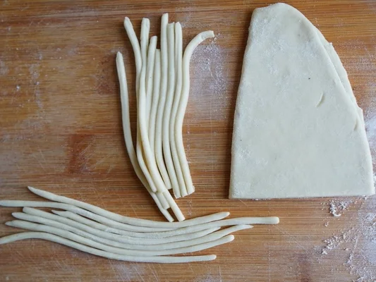 Selbstgemachte Spiralnudeln mit Pilzsauce - Rezept - Bild Nr. 3