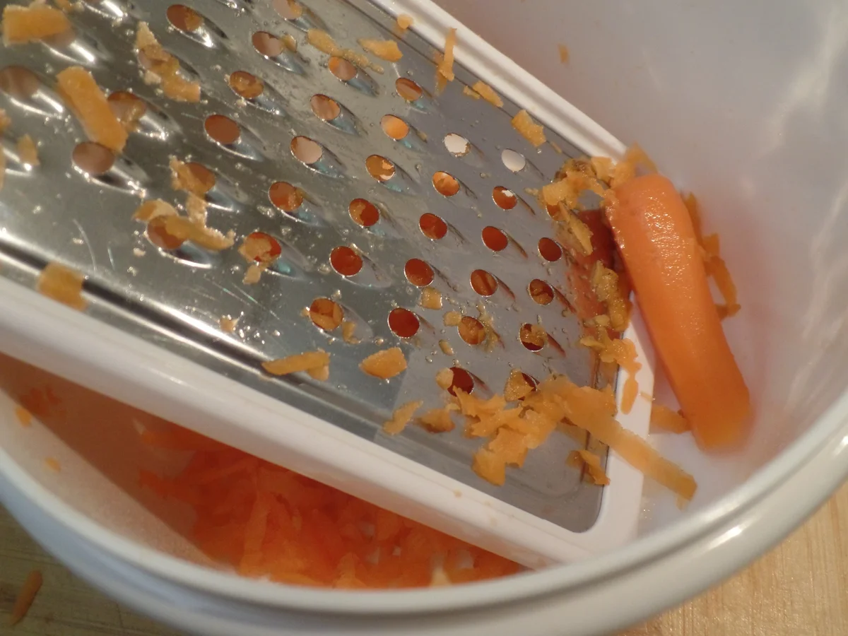 Kräuter--Muffins mit Cheddar und Pinienkernen - Rezept - Bild Nr. 10479