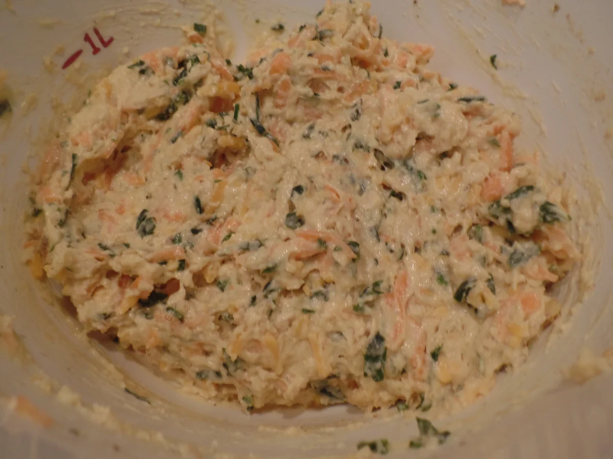 Kräuter--Muffins mit Cheddar und Pinienkernen - Rezept - Bild Nr. 10495