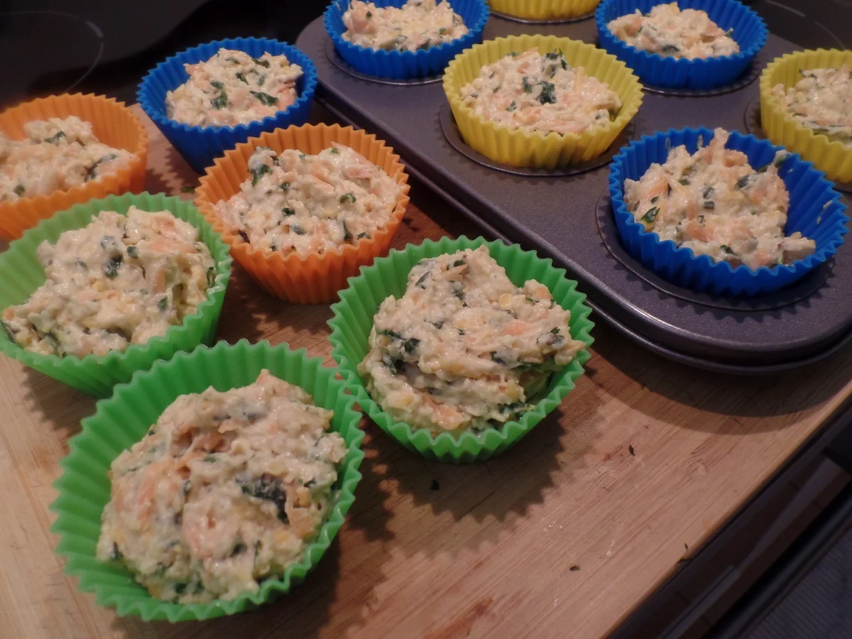 Kräuter--Muffins mit Cheddar und Pinienkernen - Rezept - Bild Nr. 10496