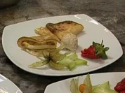 Bananenflädle auf Akazienhonig mit Walnusseis - Rezept