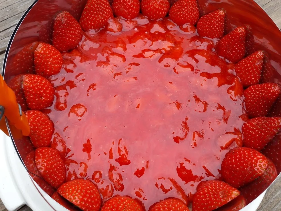 Erdbeertorte - Rezept - Bild Nr. 19