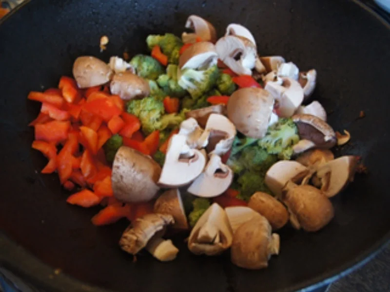 Lachs-Gemüse-Wok - Rezept - Bild Nr. 16