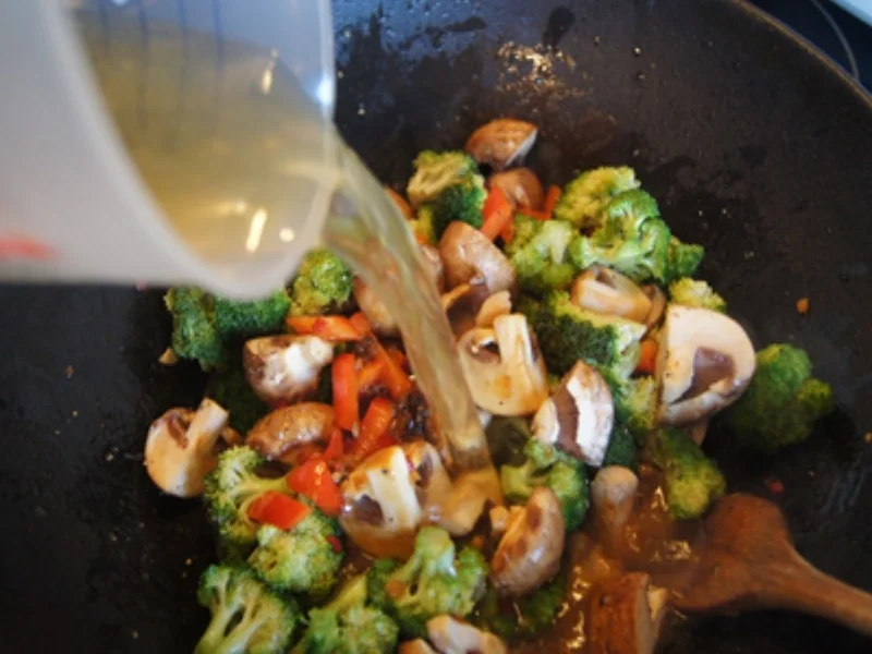 Lachs-Gemüse-Wok - Rezept - Bild Nr. 17