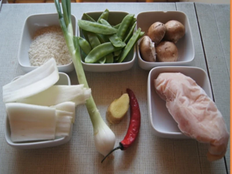 Chili-Hähnchenbrustfilet mit Gemüse im Wok und gelber Basmatireis - Rezept - Bild Nr. 3