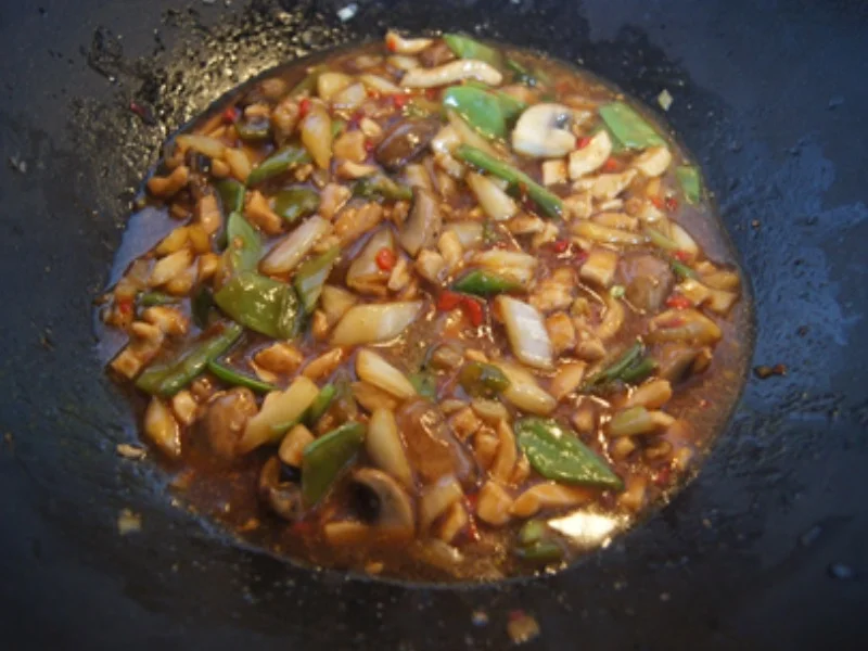 Chili-Hähnchenbrustfilet mit Gemüse im Wok und gelber Basmatireis - Rezept - Bild Nr. 14