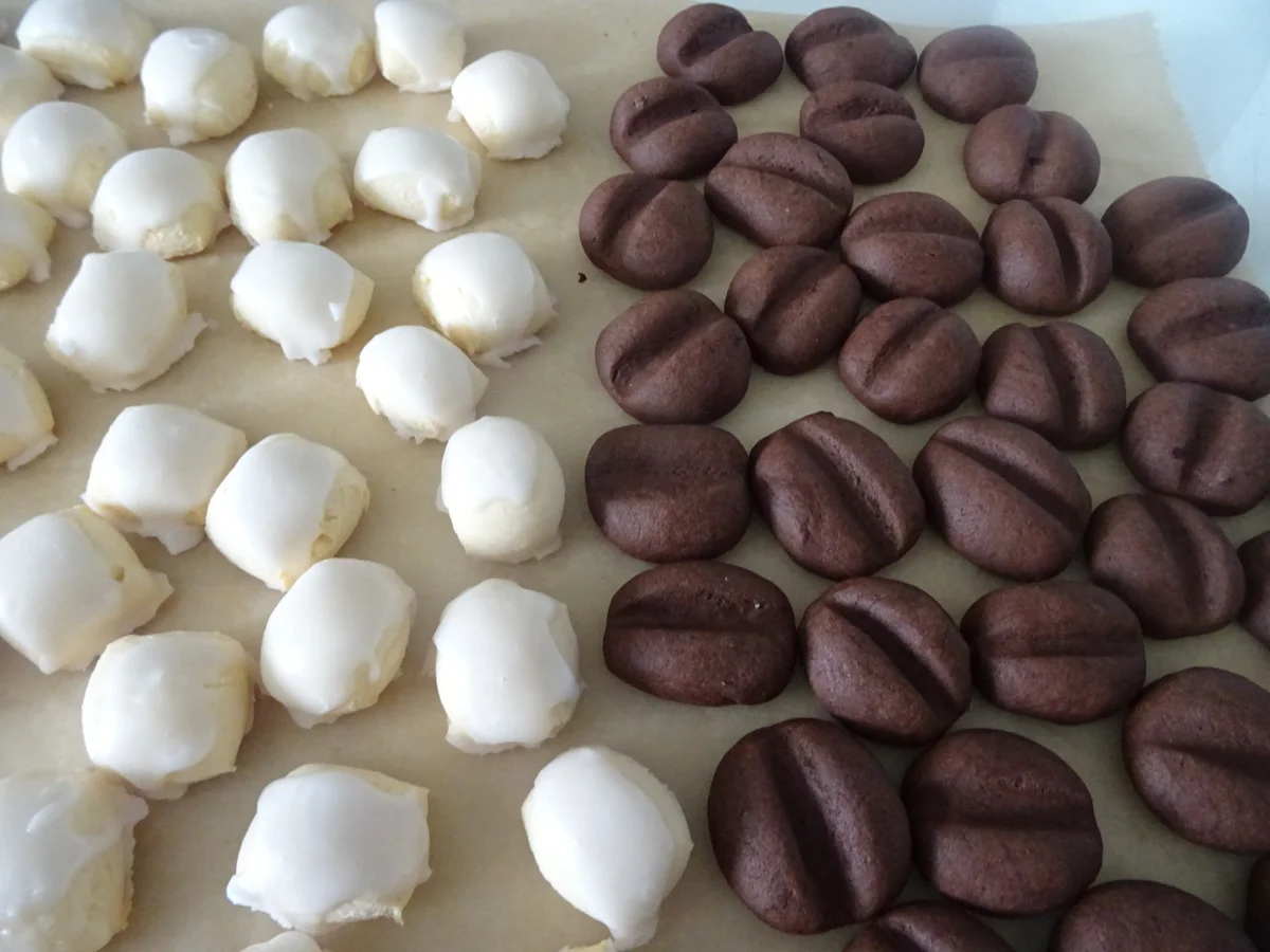 Rezept: Mini Milk- and Coffee-Cookies Bild Nr. 3 Mini Milk- and Coffee-Cookies - Rezept - Bild Nr. 3