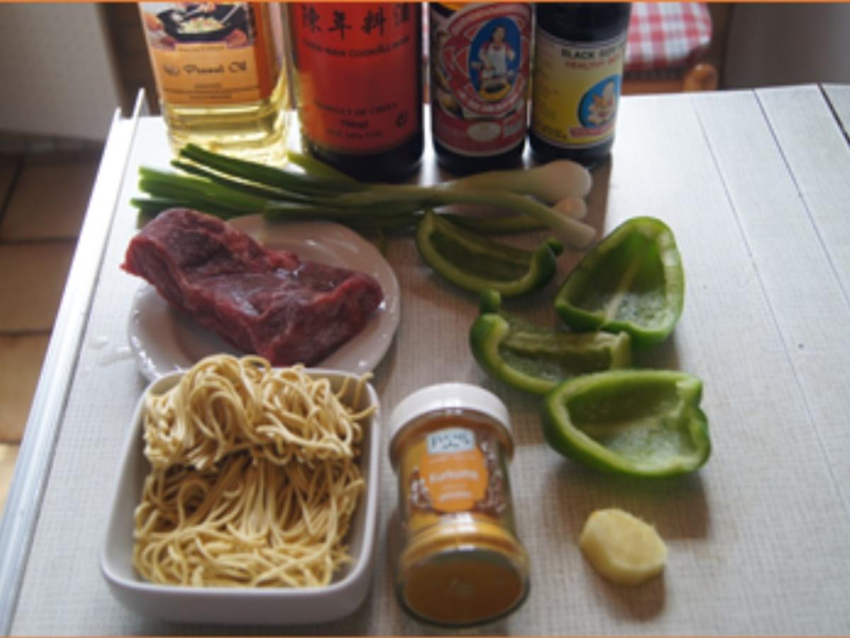 Gebratenes Rindfleisch mit Austernsauce und Mie-Nudeln - Rezept - Bild Nr. 3