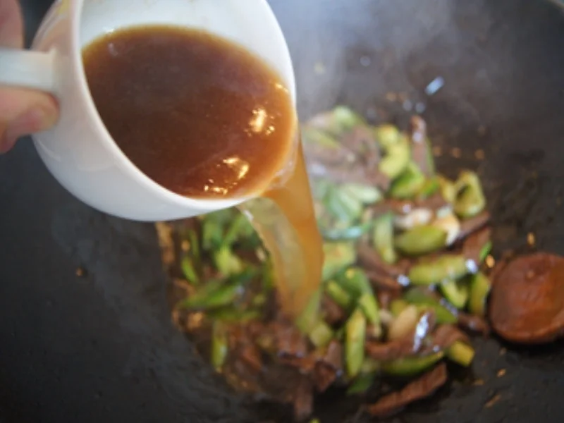 Gebratenes Rindfleisch mit Austernsauce und Mie-Nudeln - Rezept - Bild Nr. 13