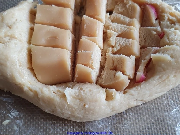 Kirsch  Kuchen mit Mürbteig, Marzipan und Knusperdecke - Rezept - Bild Nr. 10579