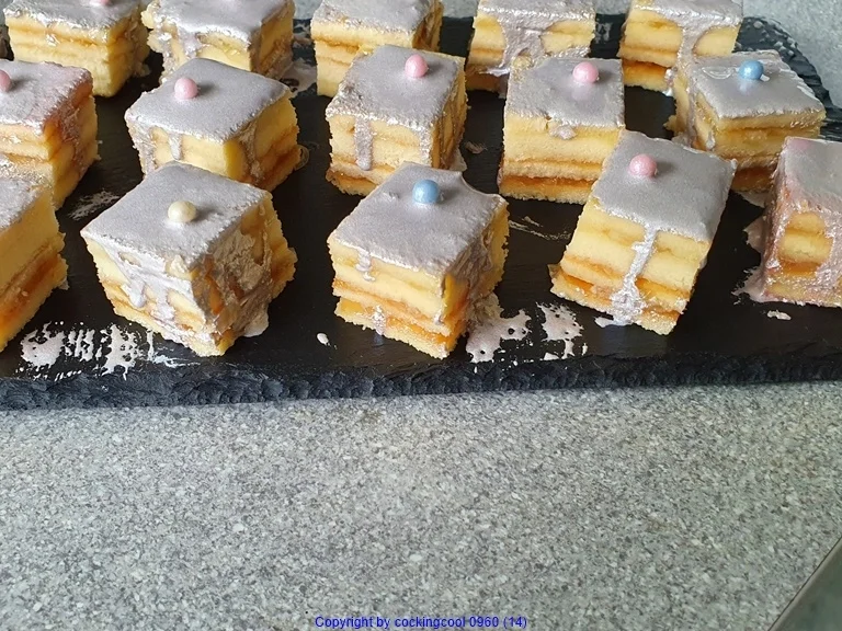 Petit Four`s - 2.0 = Aufbau wie immer, anders weil, im Miniformat Modern - Rezept - Bild Nr. 11