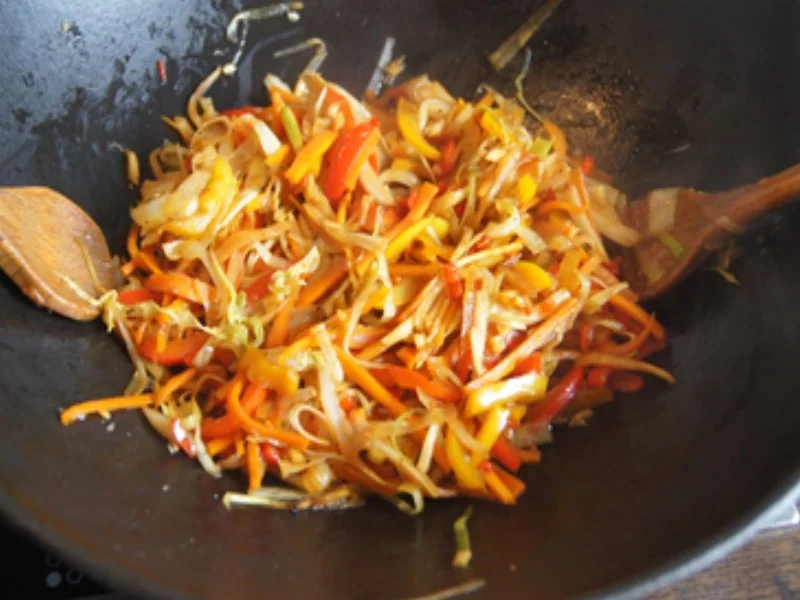 Gebratener Reis mit Gemüsemix und Ei - Rezept - Bild Nr. 10605