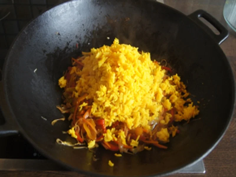 Gebratener Reis mit Gemüsemix und Ei - Rezept - Bild Nr. 10607