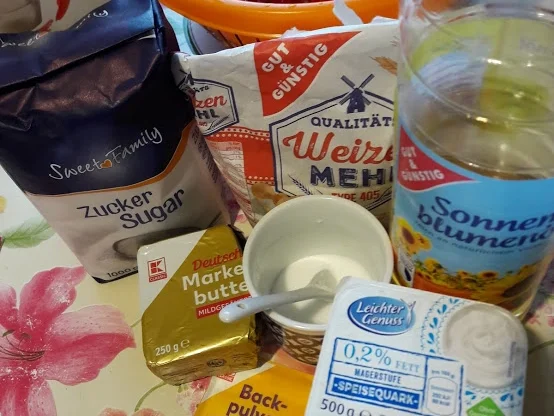 Rezept: Streuselkuchen mit Erdbeeren Bild Nr. 4 Streuselkuchen mit Erdbeeren - Rezept - Bild Nr. 4