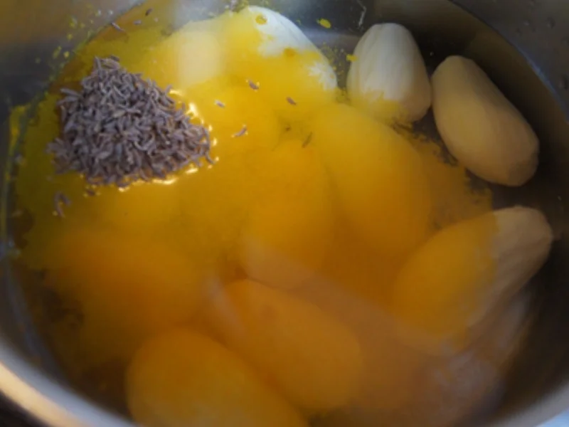 Spargel mit Räucherlachs, Drillingen und herzhafter Crème fraîche Sauce - Rezept - Bild Nr. 13