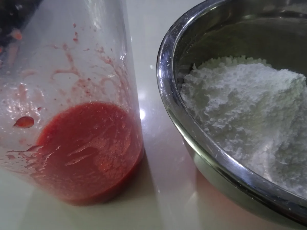 Rezept: "Versunkener" Erdbeer-Kuchen Bild Nr. 5 "Versunkener" Erdbeer-Kuchen - Rezept - Bild Nr. 5