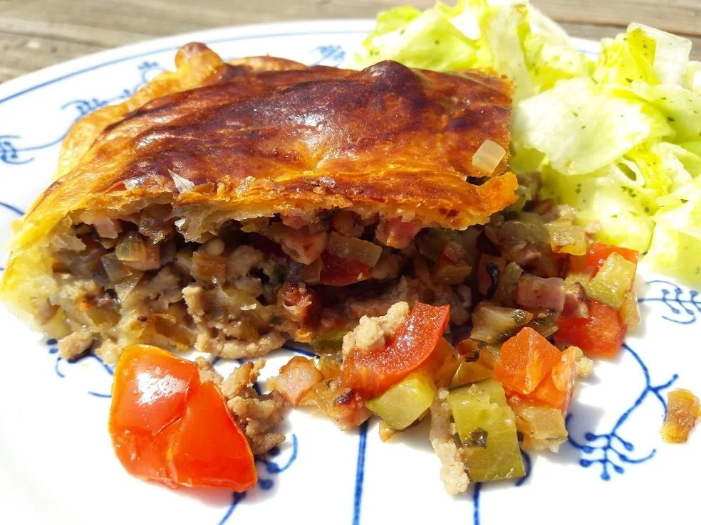 Rezept: Hackfleisch im Blätterteigmantel Bild Nr. 2 Hackfleisch im Blätterteigmantel - Rezept - Bild Nr. 2