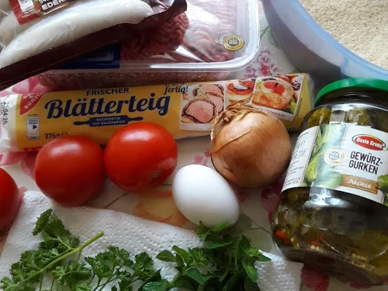 Rezept: Hackfleisch im Blätterteigmantel Bild Nr. 3 Hackfleisch im Blätterteigmantel - Rezept - Bild Nr. 3