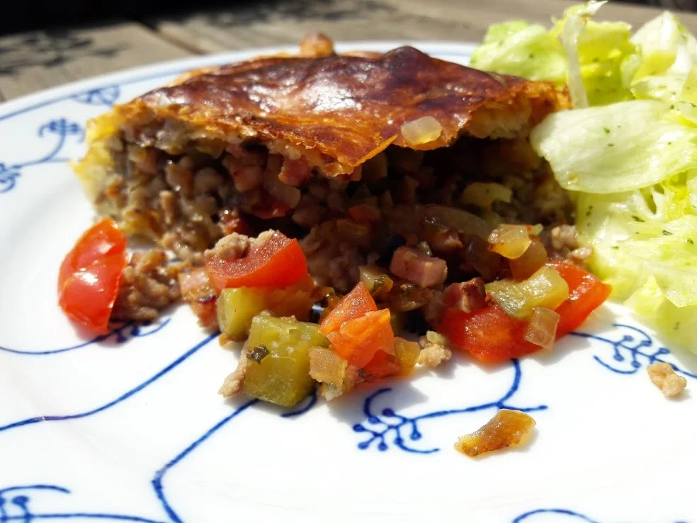 Rezept: Hackfleisch im Blätterteigmantel Bild Nr. 12 Hackfleisch im Blätterteigmantel - Rezept - Bild Nr. 12