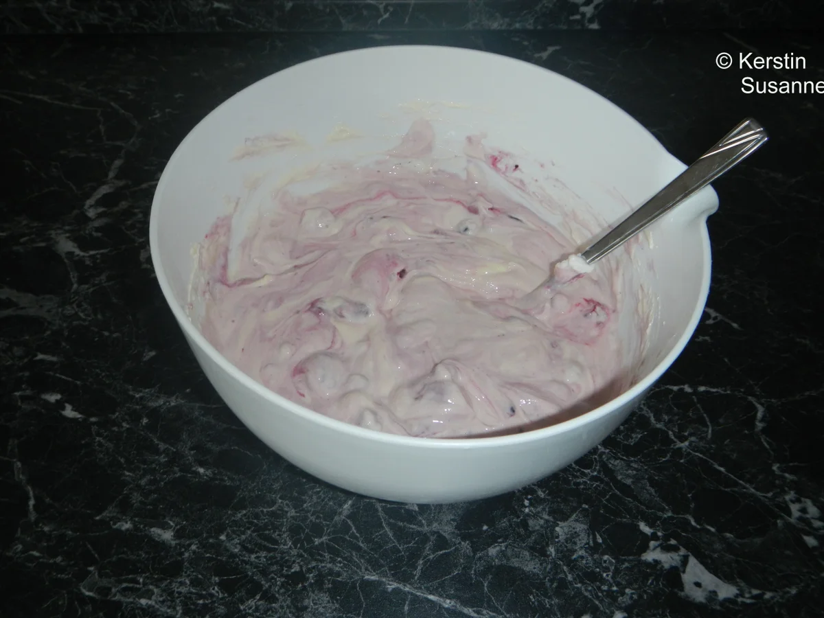 Beeren-Frischkäse-Kuchen - Rezept - Bild Nr. 7