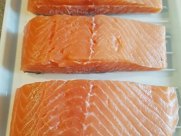 Rezept: Lachs zum Mittag selbst filitiert und dann zu einem tollen Gericht verarbeitet Bild Nr. 6 Lachs zum Mittag selbst filitiert und dann zu einem tollen Gericht verarbeitet - Rezept - Bild Nr. 6