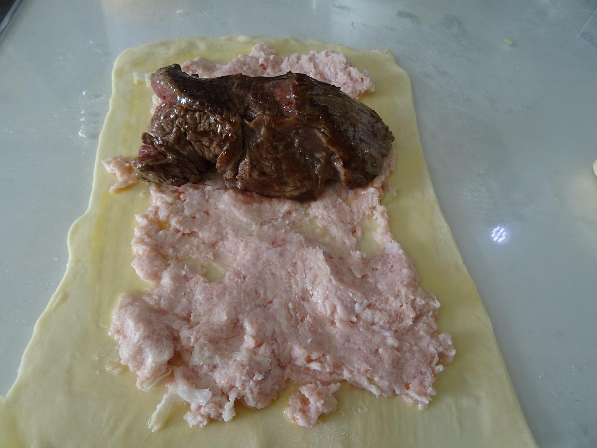 Rinderfilet im Blätterteigmantel, Spargel-Ragout und Ofenkartoffeln - Rezept - Bild Nr. 4