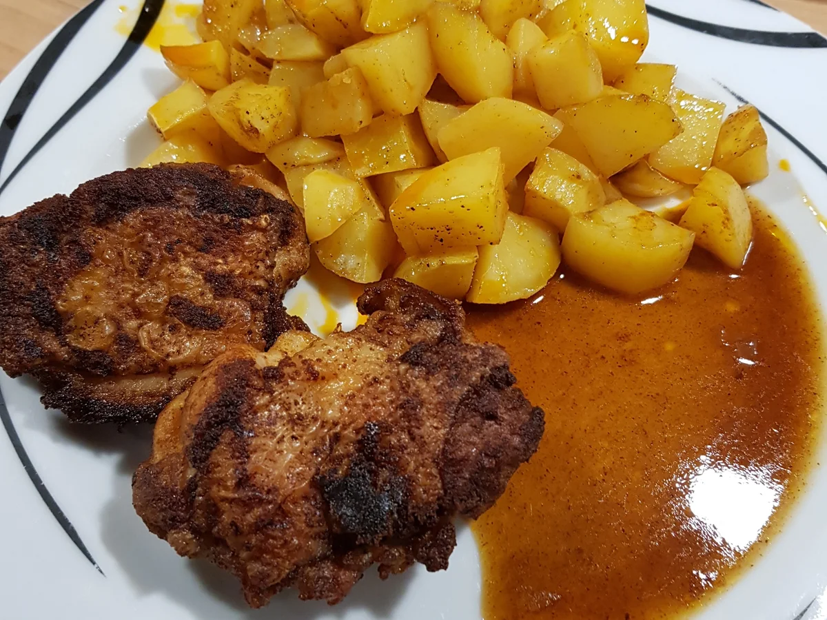 Rezept: Hähnchenschenkel mit Backkartoffeln Bild Nr. 10664 Hähnchenschenkel mit Backkartoffeln - Rezept - Bild Nr. 10664